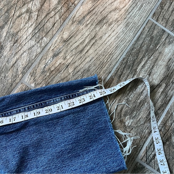 Good American Straight Wide Leg Distressed Jeans, Raw Hem, High Waist, Women 26 - Picture 9 of 10